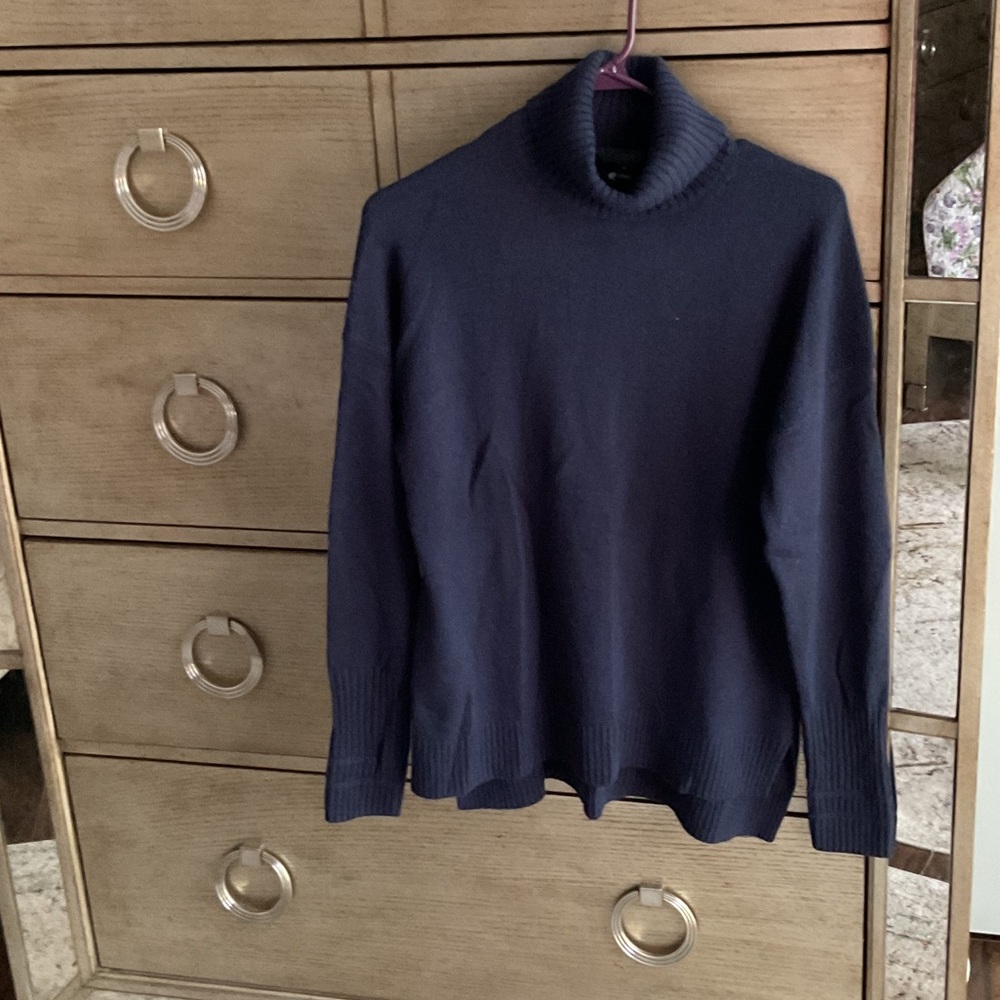J. Crew wool blend Navy Turtleneck Sweater, size M, new